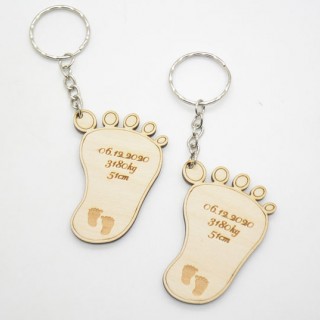 Ξύλινο Αναμνηστικό γέννησης μπρελόκ πατουσάκι