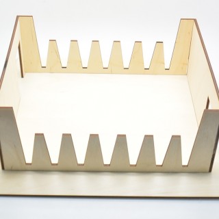 Ξύλινο ταΐστρα - αρμεκτικό μάντρα ζώων για τα ζωάκια του παιδιού σας