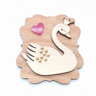 Μπομπονιέρα Βάπτισης ξύλινο μαγνητάκι κύκνος με καρδιές