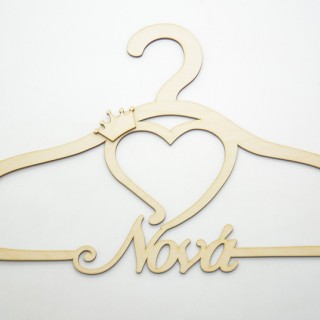 Ξύλινη Κρεμάστρα Νονά και θέμα κορώνα Ξύλινη Κρεμάστρα Νονά και θέμα κορώνα